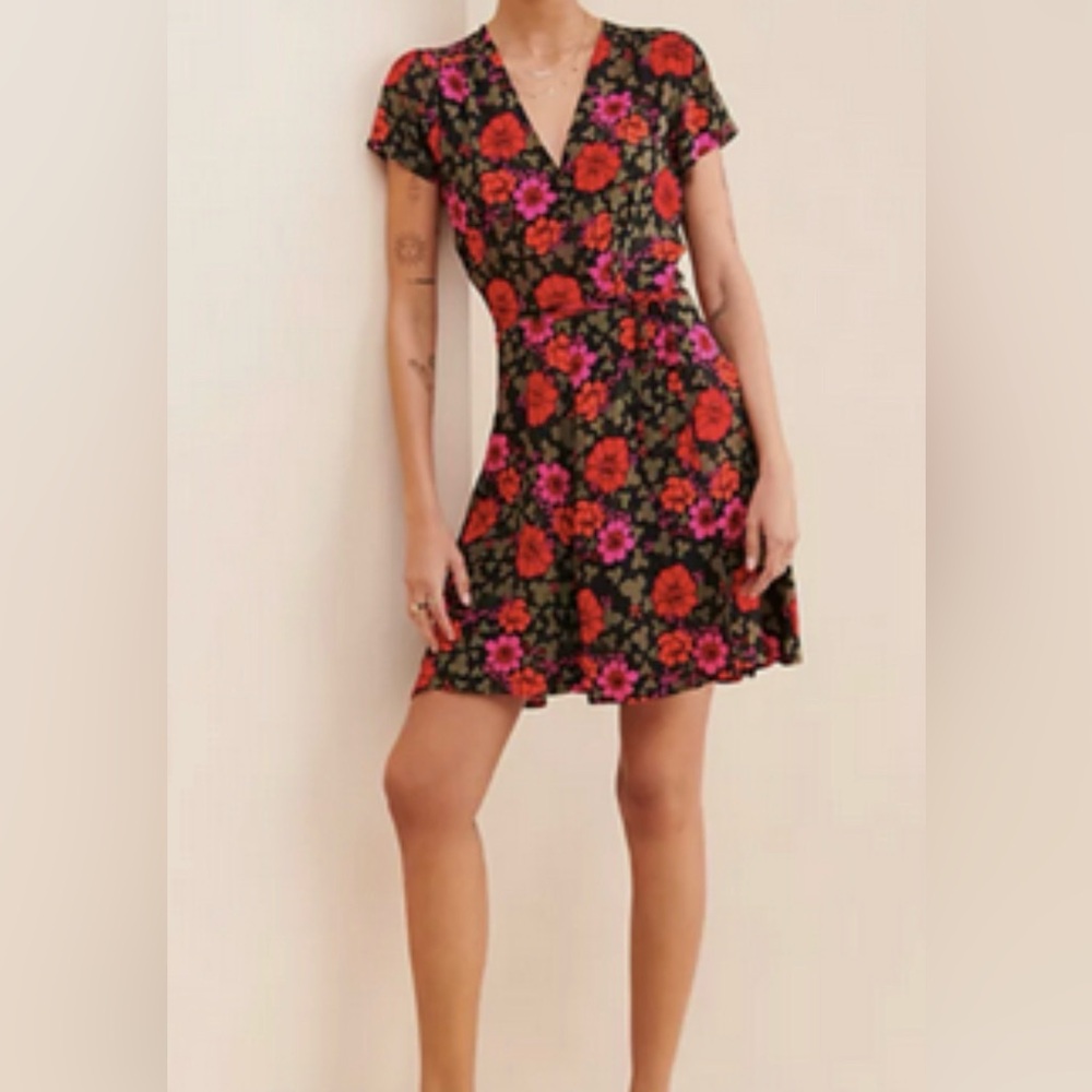 NEW NWT ROLLAS Cleo Rambling Floral wrap around dress size XS